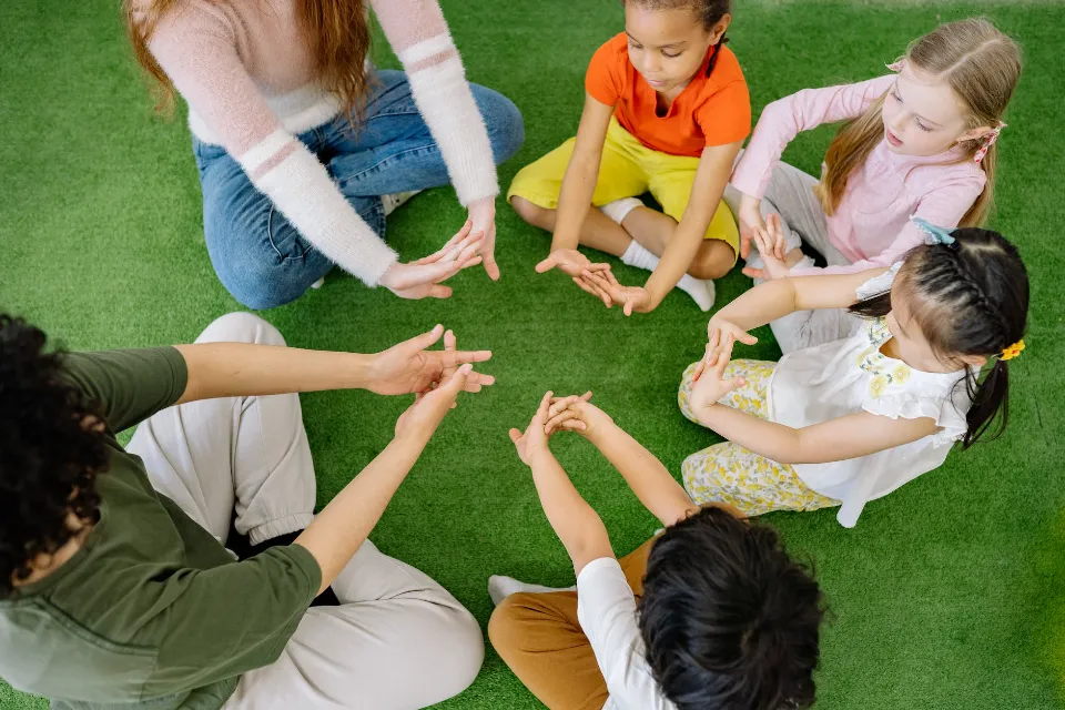 10 Best Classroom Rules for Elementary School: Form Better Behavior