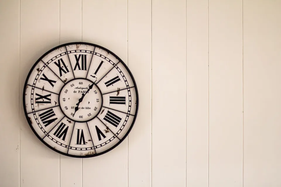 How to Manage Time in the Classroom? 10 Tips for Teachers